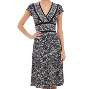 BCBG Maxazria V-Neck Patterned Dress